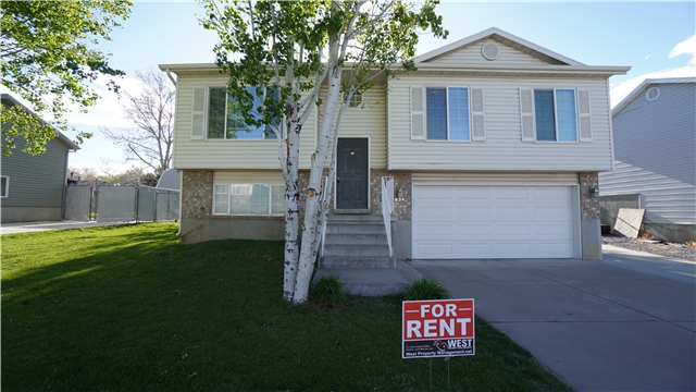 Clearfield House: 634 N 1260 W