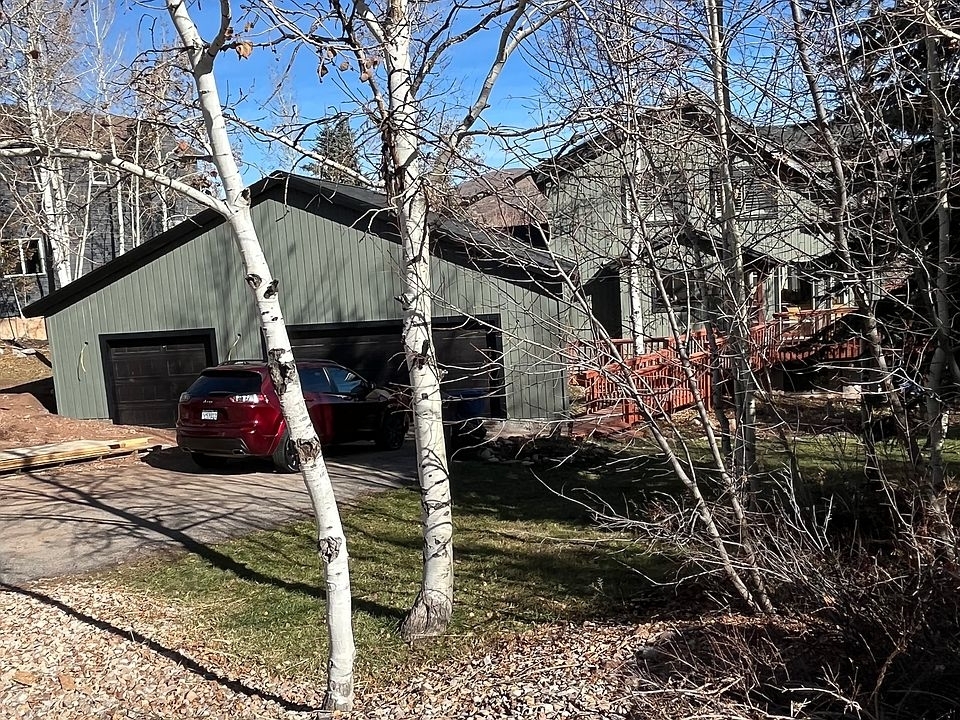 Park City House: 8678 Gorgoza Dr