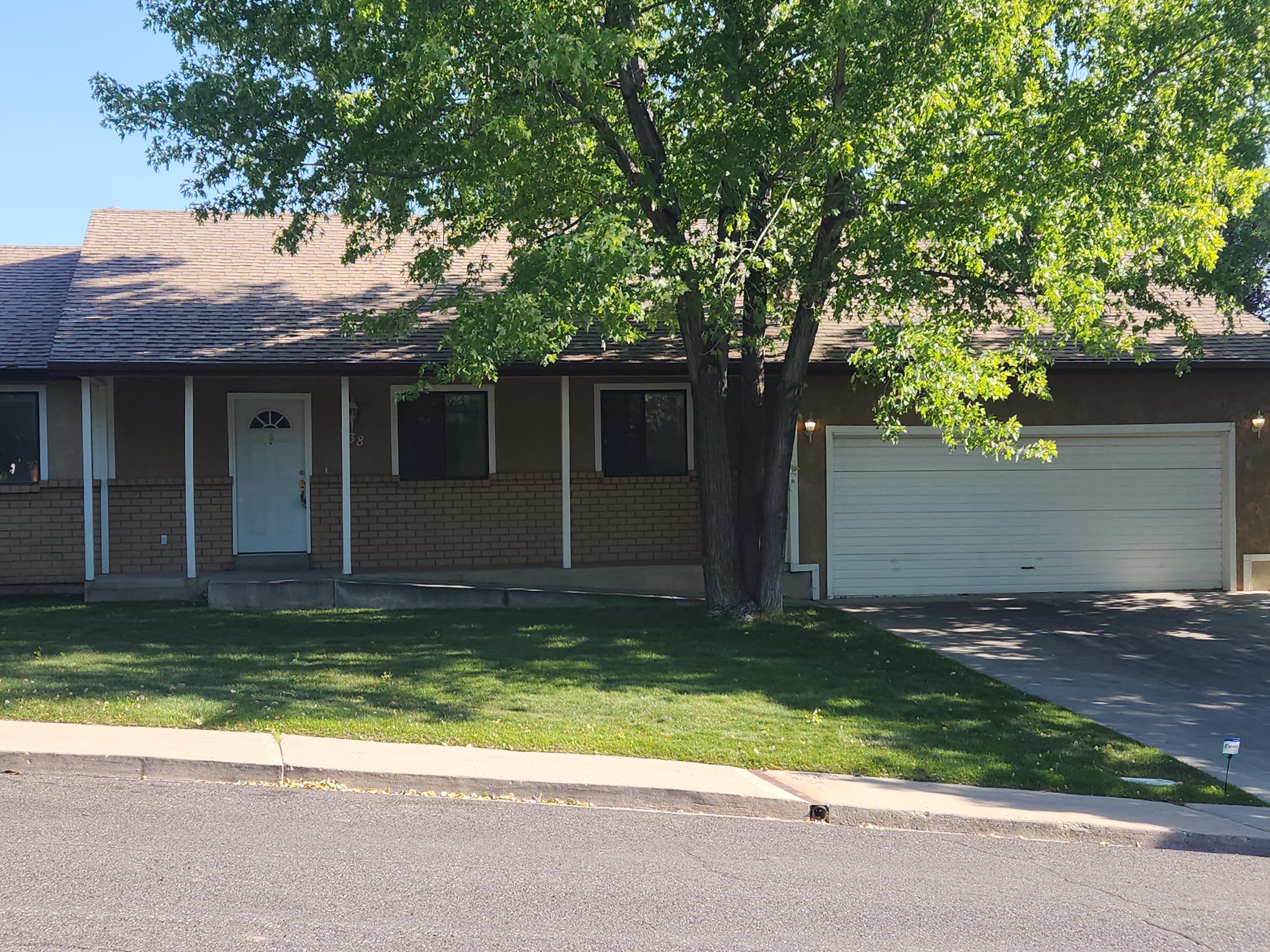 Lindon House: 938 E 25 S
