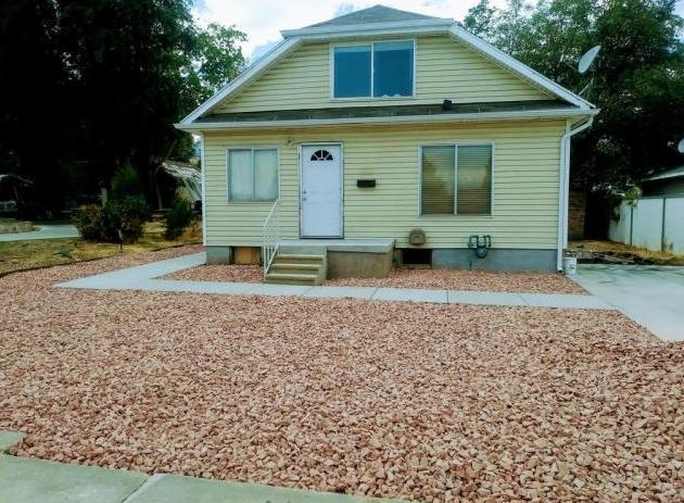 Magna House: 3024 S Spencer Ave