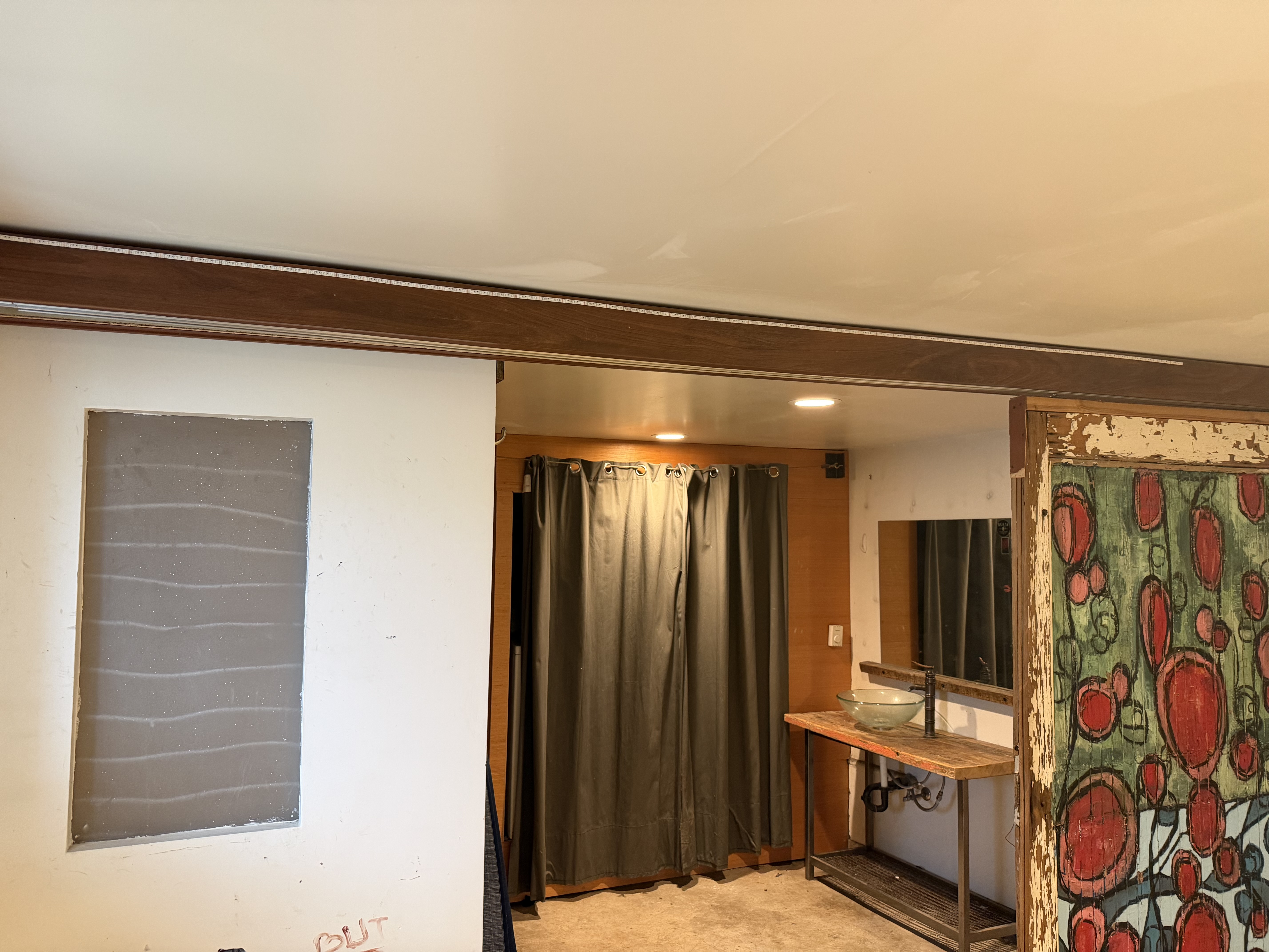 Salt Lake City Apartment: 553 E 700 S