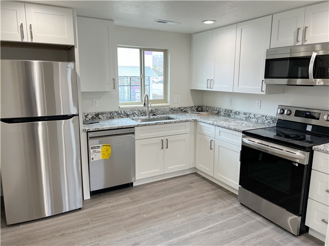 Provo Apartment: 401 N 900 E