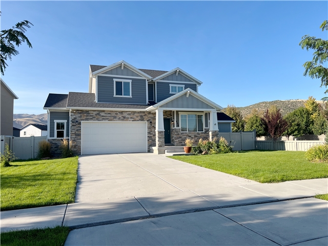 Eagle Mountain House: 4176 E Penny Ln