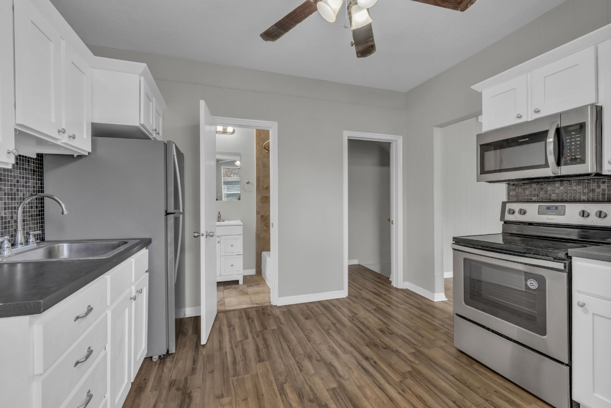 Salt Lake City Multiplex: 414 E Van Ness Pl