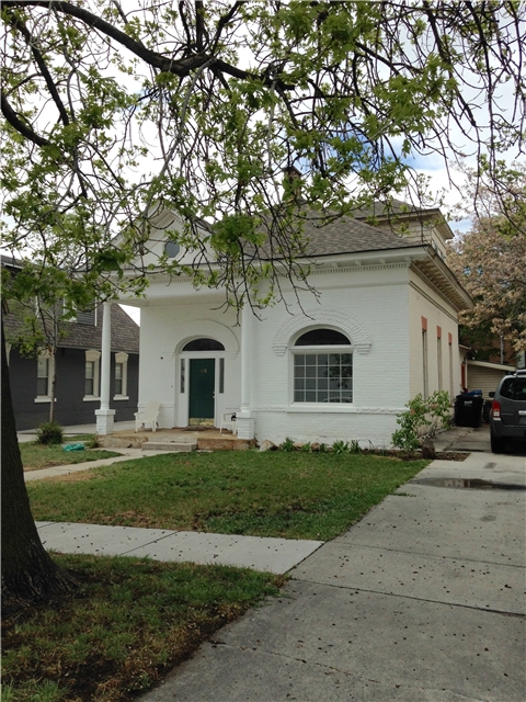 Provo House: 165 N 300 W