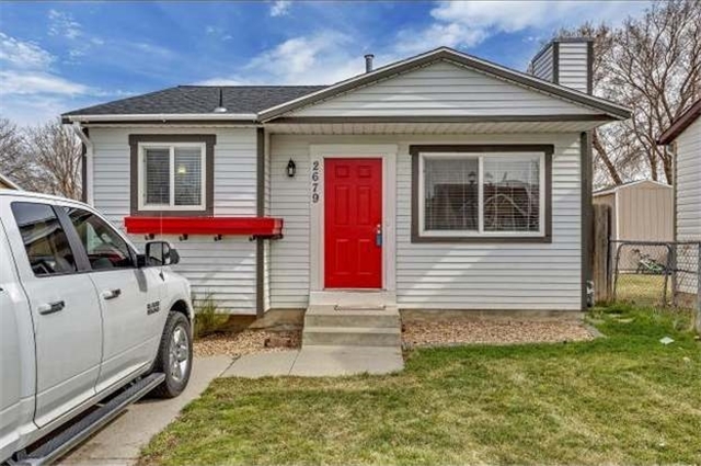 Magna House: 2679 S Melville Dr