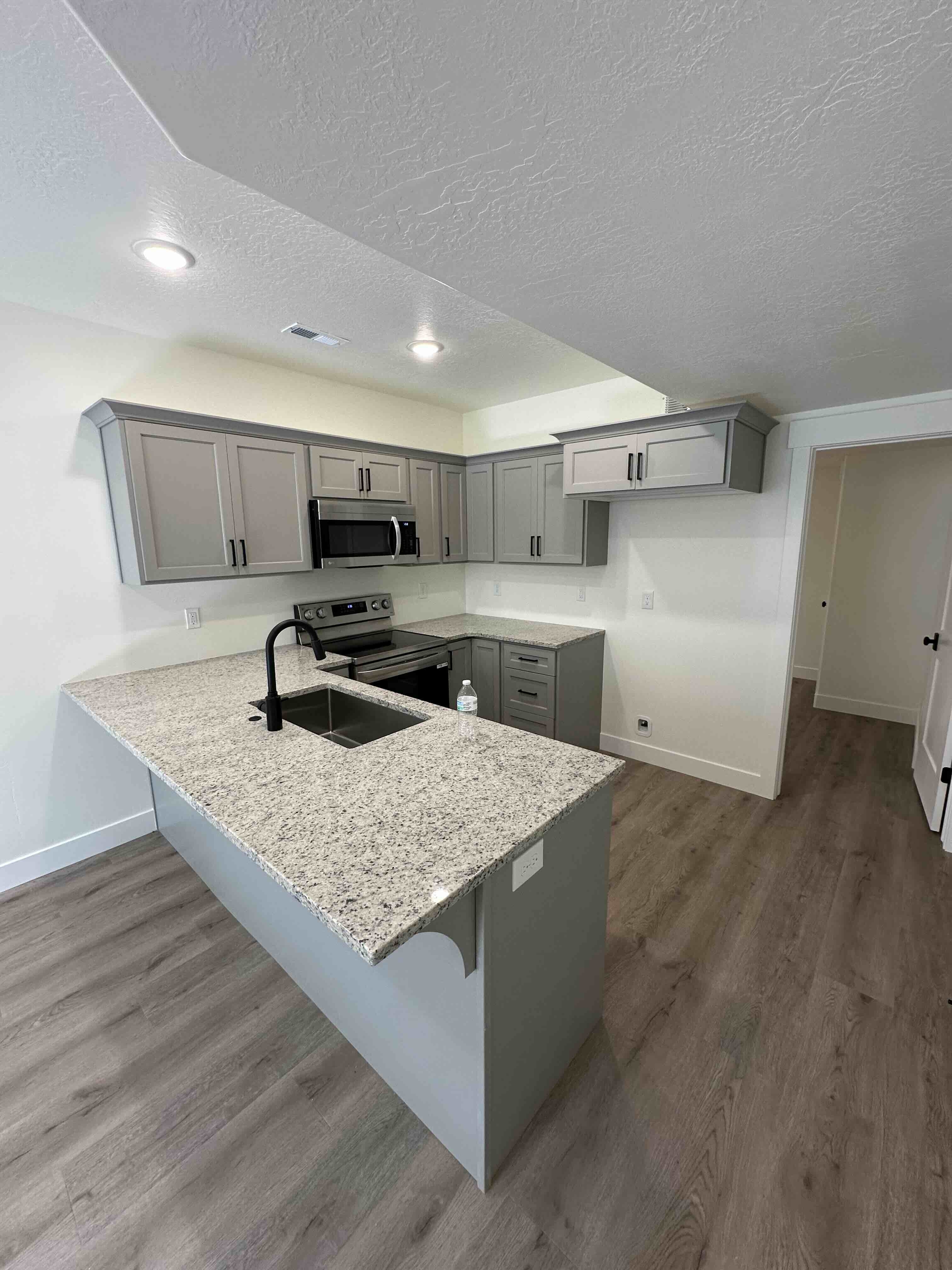 Lehi Apartment: 242 S 300 E