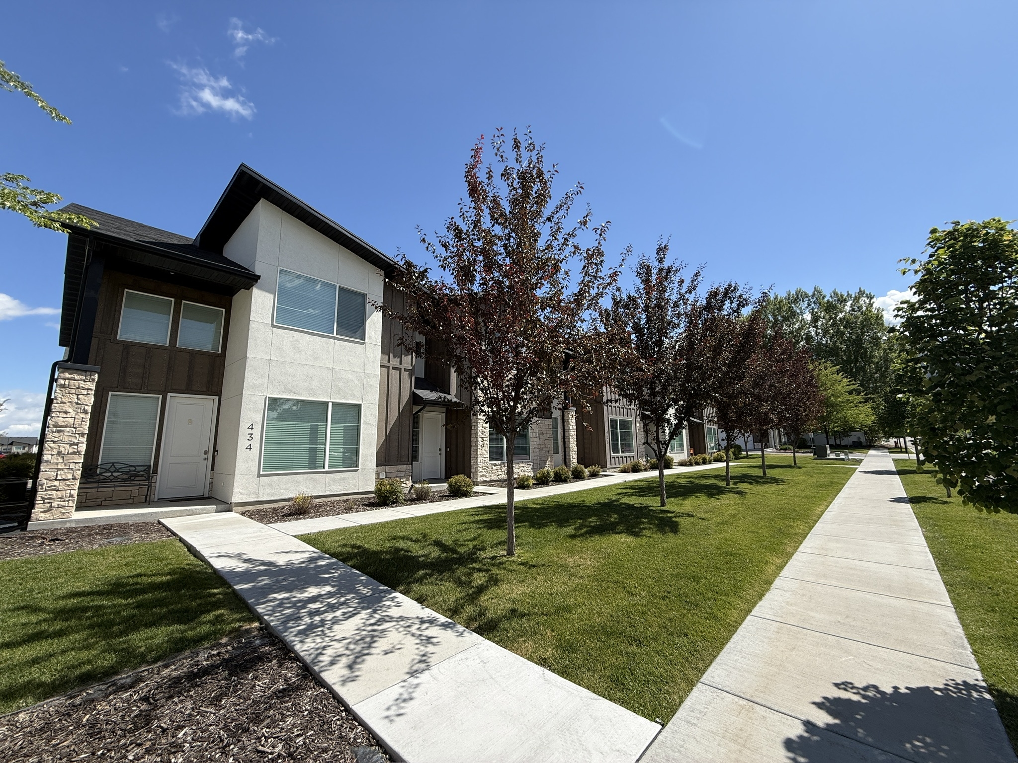 Providence Townhome: 430 W 85 S