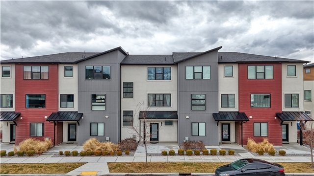 American Fork Townhome: 412 S Willow Leaf Rd