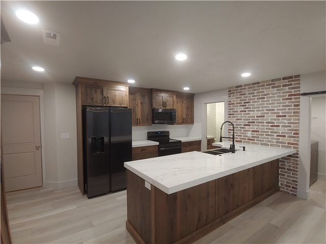 Syracuse In-Law/Basement: 816 S Steed Dr