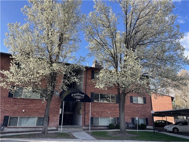 Holladay Apartment: 1750 E Murray Holladay Rd