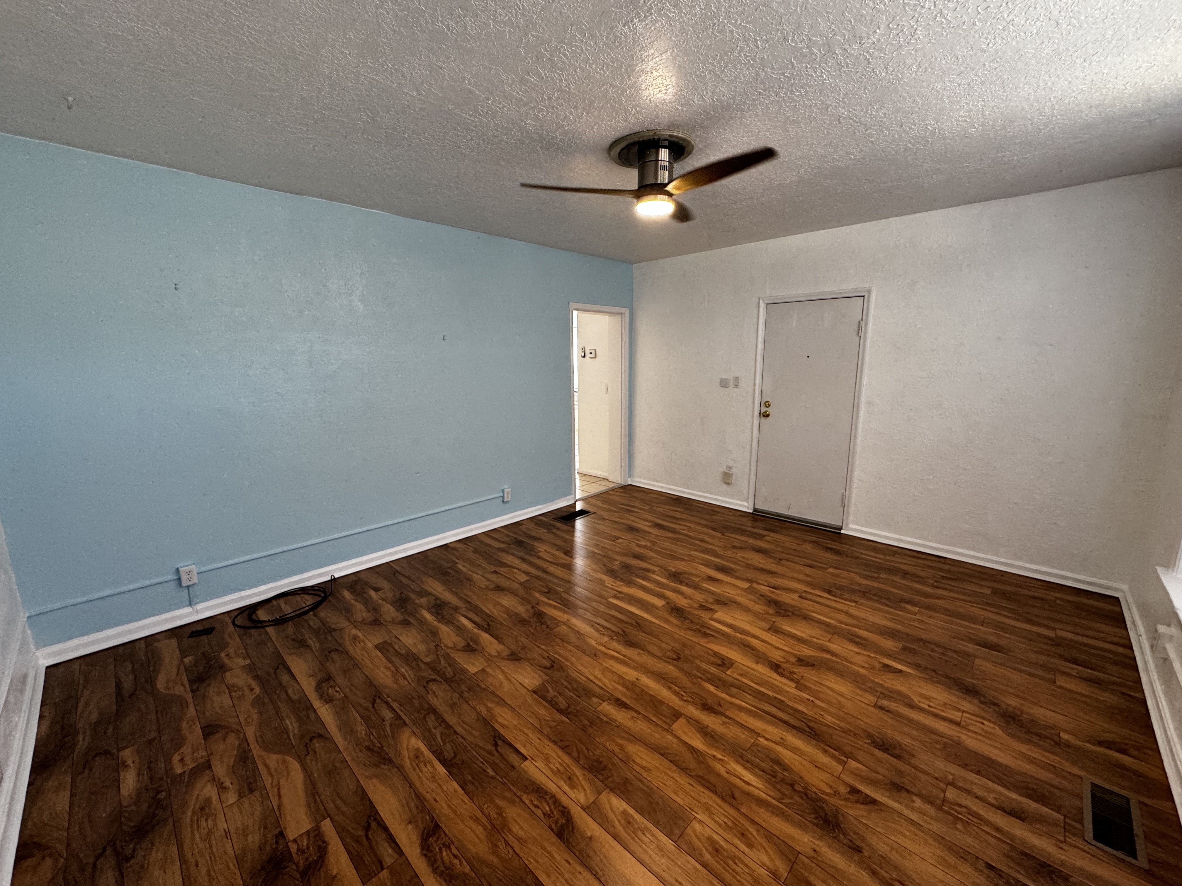 Ogden Apartment: 2352 Jefferson Ave