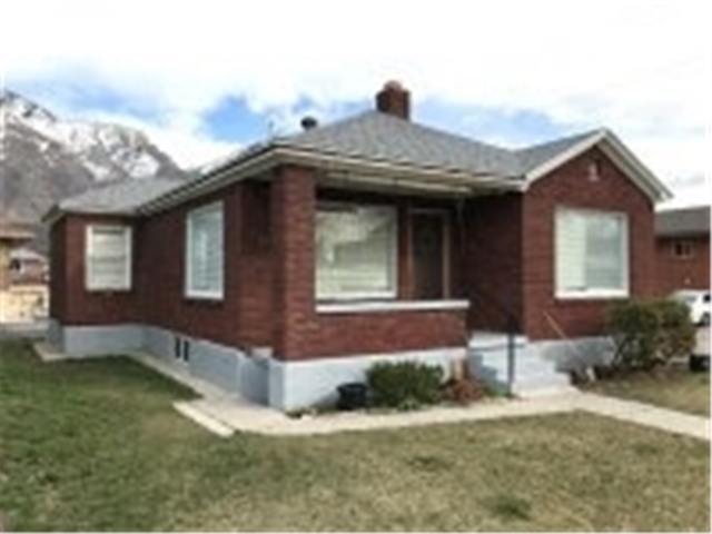 Provo Apartment: 380 N 200 E