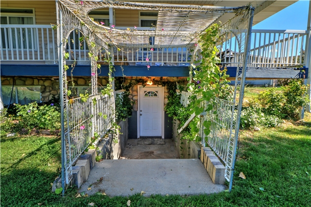 Springville In-Law/Basement: 2615 Canyon Rd