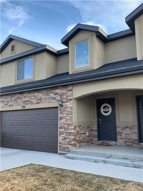 Salem Townhome: 598 N 220 E