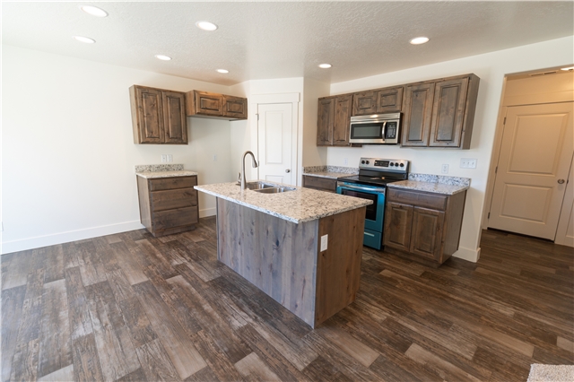 Spanish Fork Townhome: 577 S 340 W