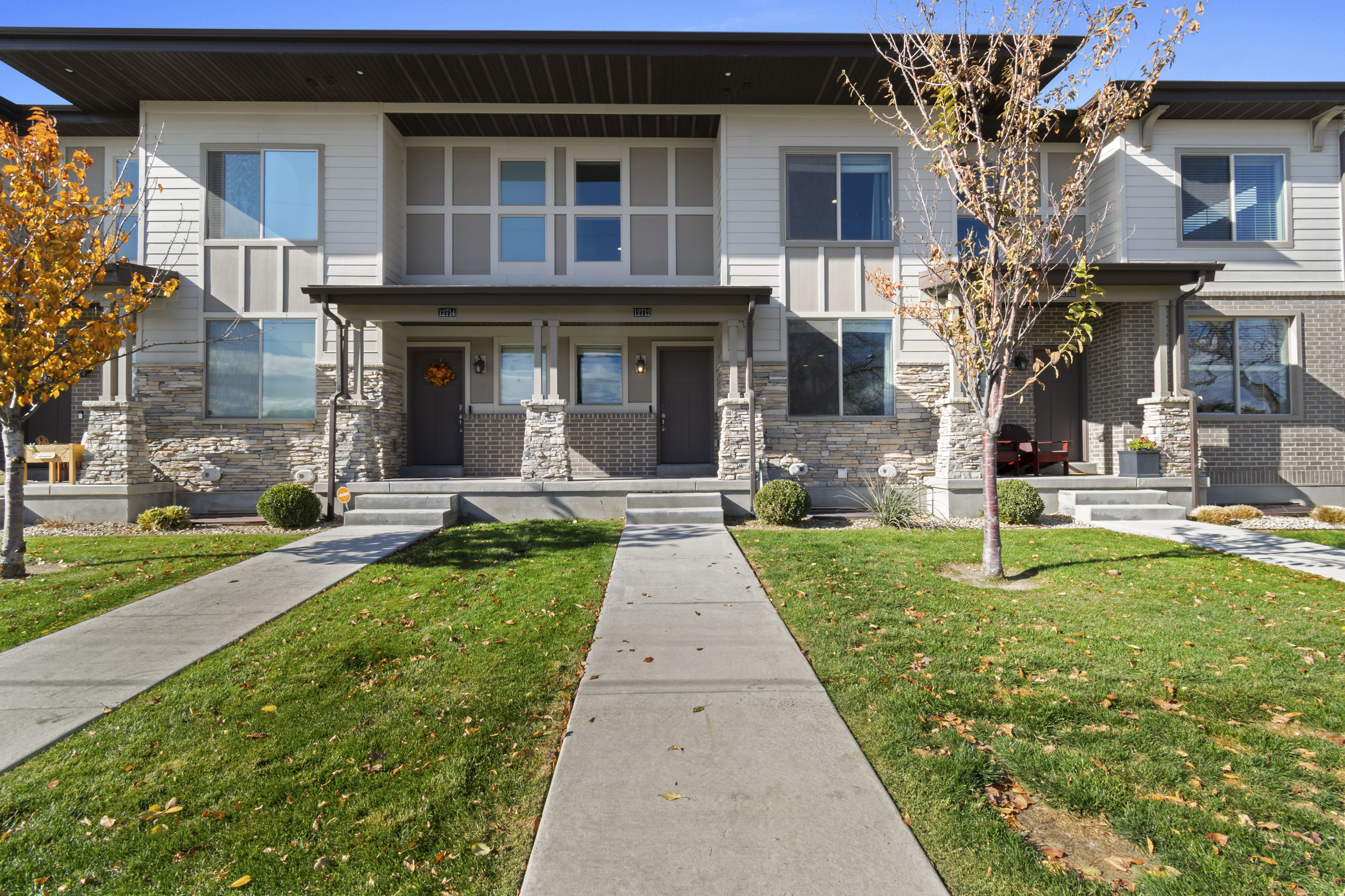 Riverton Townhome: 12712 S 1630 W