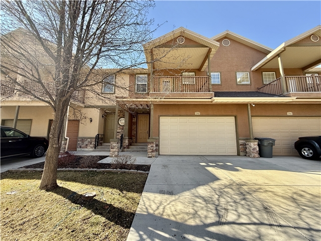 South Jordan Townhome: 10968 S Maple Farms Ln